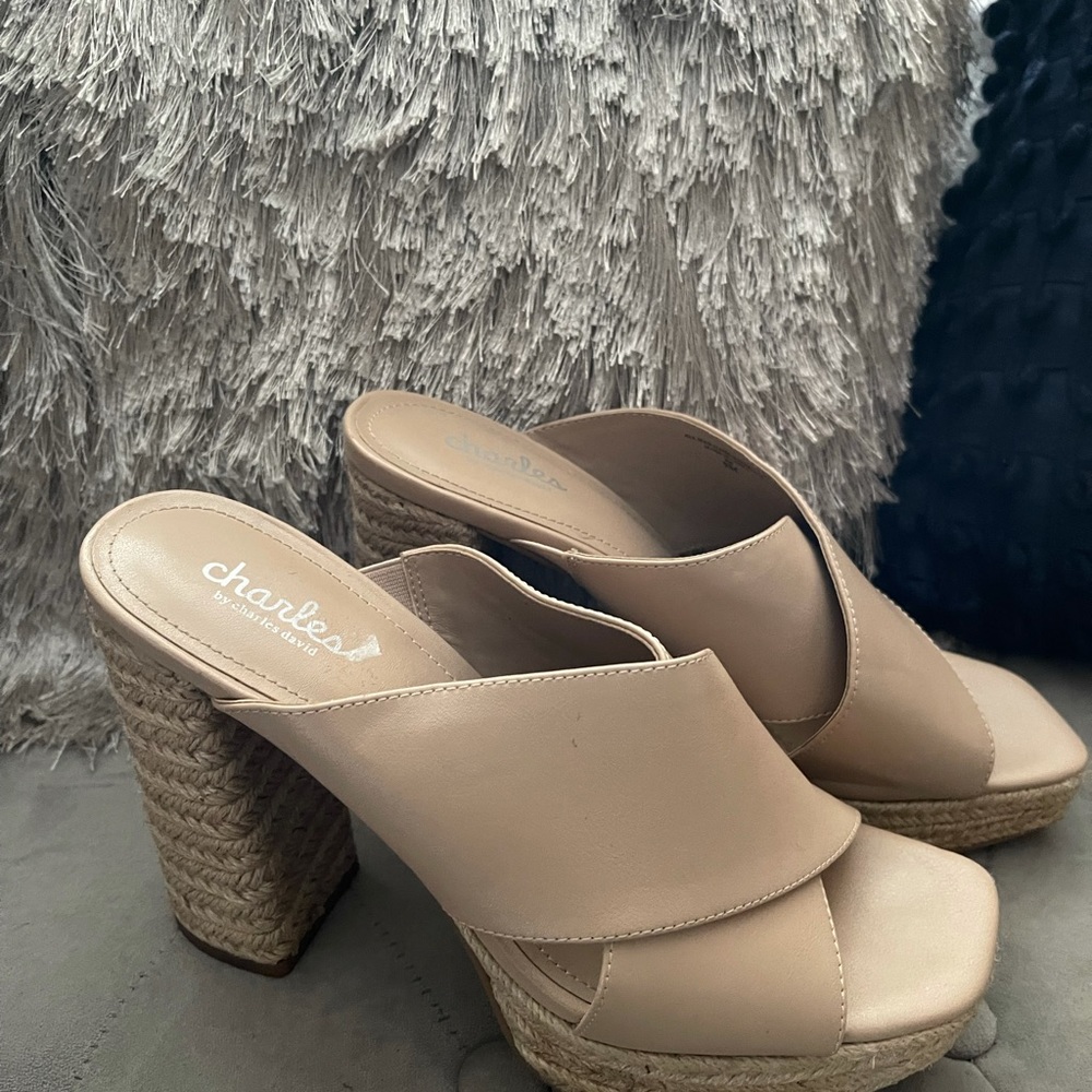 Cream Charles David mules